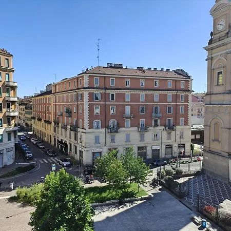 Center Urban Apt, Ac, Wifi, Metro M3 Duomo Apartament Mediolan